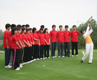 九桥高尔夫球场